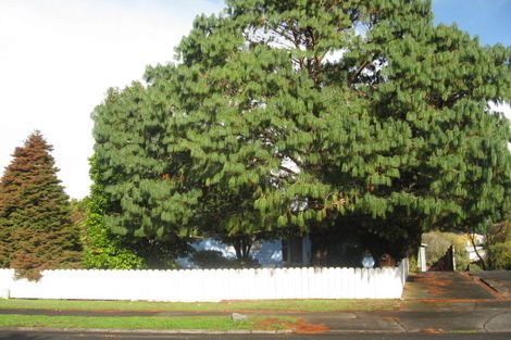 Photo of property in 73 Archmillen Avenue, Pakuranga Heights, Auckland, 2010