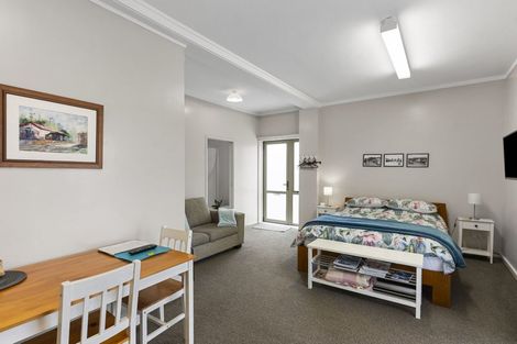 Photo of property in 48 Parkhurst Road, Helensville, 0874
