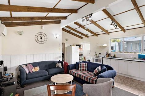 Photo of property in 40 Eyre Street, Henderson, Auckland, 0612