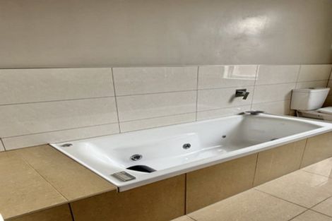 Photo of property in 98 Endeavour Street, Lyall Bay, Wellington, 6022