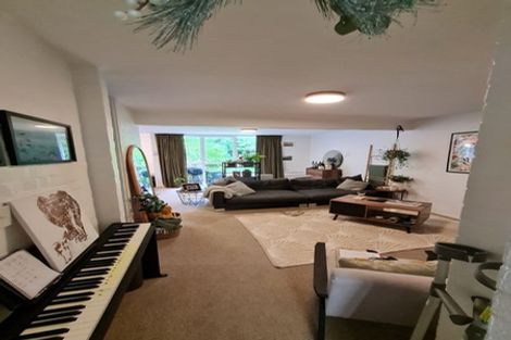 Photo of property in 141 Churton Drive, Churton Park, Wellington, 6037