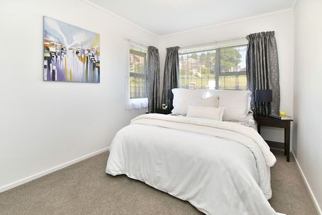 Photo of property in 15 Hand Road, Helensville, 0800