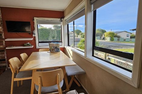 Photo of property in 7 Kowhai Street, Kaka Point, Balclutha, 9271