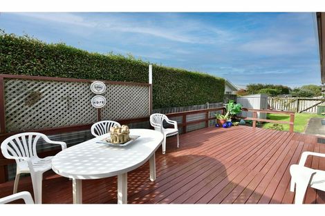 Photo of property in 2/28 Lakeside Drive, Orewa, 0931