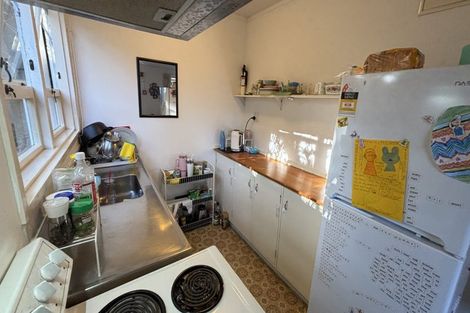 Photo of property in 51 Hawker Street, Mount Victoria, Wellington, 6011