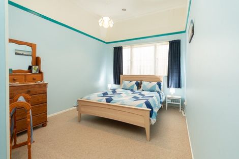 Photo of property in 42 Eden Street, Island Bay, Wellington, 6023