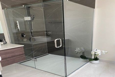 Photo of property in 1 Te Paahi Avenue, Waiuku, 2123