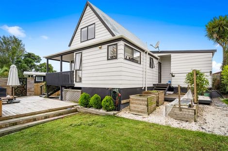Photo of property in 6b Dobell Road, Stanmore Bay, Whangaparaoa, 0932