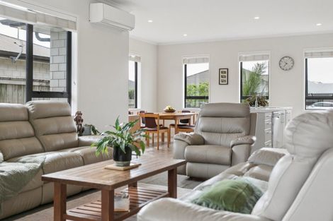 Photo of property in 12 Kanono Close, Papamoa Beach, Papamoa, 3118