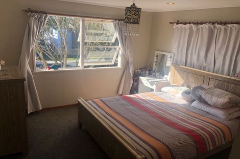 Photo of property in 1 Rosalind Road, Glenfield, Auckland, 0629