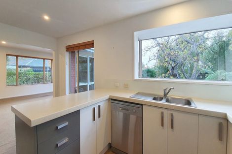 Photo of property in 14 Wendy Place, Heathcote Valley, Christchurch, 8022