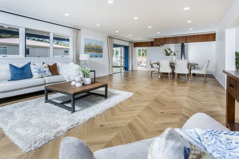 Photo of property in 39 Valley View Road, Glenfield, Auckland, 0629