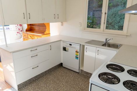 Photo of property in 137 Kaikorai Valley Road, Glenross, Dunedin, 9011