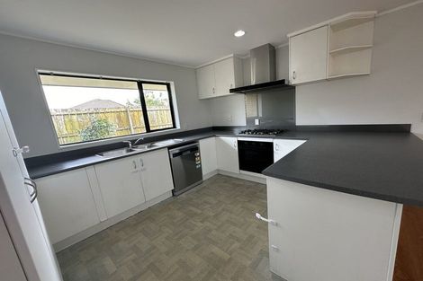 Photo of property in 5 Ian Jones Court, Flat Bush, Auckland, 2019
