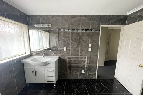 Photo of property in 47c Browns Road, Manurewa, Auckland, 2102