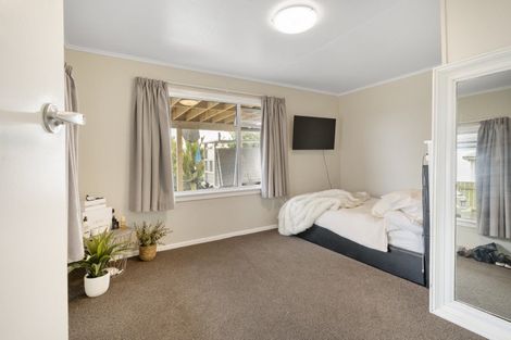 Photo of property in 11 Mount View Place, Spotswood, New Plymouth, 4310