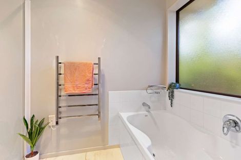 Photo of property in 22a Madison Street, Cambridge, 3434