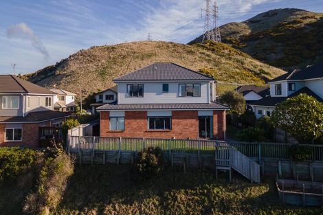 Photo of property in 49 Erlestoke Crescent, Churton Park, Wellington, 6037