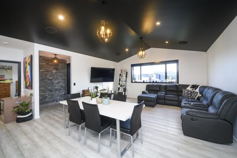 Photo of property in 14 Huffington Place, Feilding, 4702