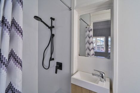 Photo of property in 709w Queen Street West, Saint Leonards, Hastings, 4120