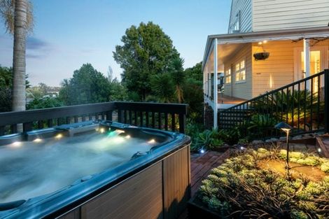 Photo of property in 12 Regia Close, Half Moon Bay, Auckland, 2012