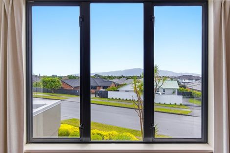 Photo of property in 5 Rifleman Lane, Paraparaumu Beach, Paraparaumu, 5032