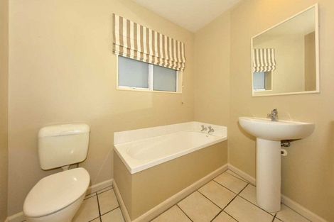 Photo of property in 20 Highfield Place, Avonhead, Christchurch, 8042