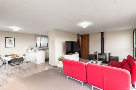 Photo of property in 33 Starforth Place, Henderson, Auckland, 0612