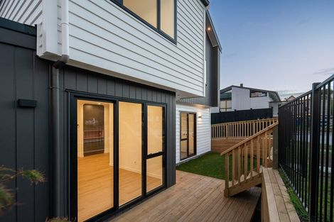 Photo of property in 24a Scarlock Avenue, Browns Bay, Auckland, 0630