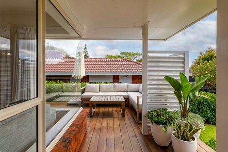 Photo of property in 1a Compass Place, Te Atatu Peninsula, Auckland, 0610