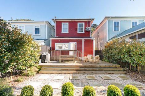 Photo of property in 10 Burnell Avenue, Thorndon, Wellington, 6011