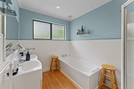 Photo of property in 3 Sapphire Grove, Birchville, Upper Hutt, 5018