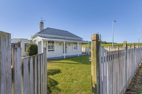 Photo of property in 2 Warre Street, Waitara, 4320