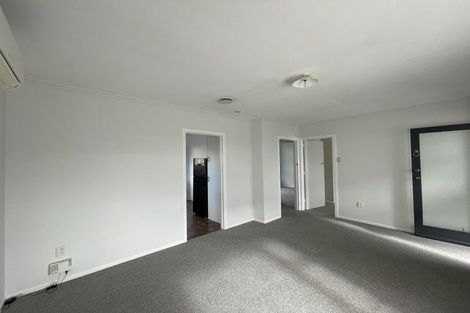 Photo of property in 31 Exmouth Road, Northcote, Auckland, 0627