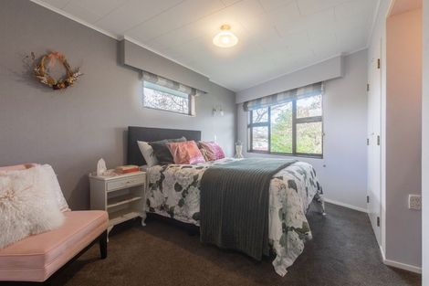 Photo of property in 8 Holdsworth Avenue, Milson, Palmerston North, 4414