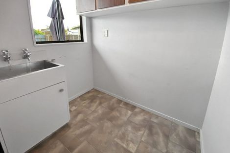Photo of property in 71 Kaimanawa Street, Kelvin Grove, Palmerston North, 4414