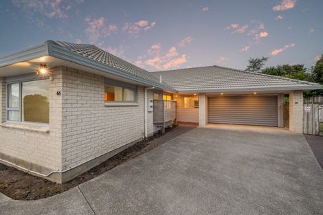 Photo of property in 66 Golfland Drive, Golflands, Auckland, 2013