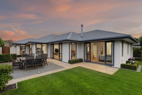 Photo of property in 9 Napoleon Close, Harewood, Christchurch, 8051
