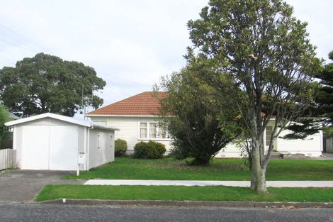 Photo of property in 12 Brown Grove, Fairfield, Lower Hutt, 5011
