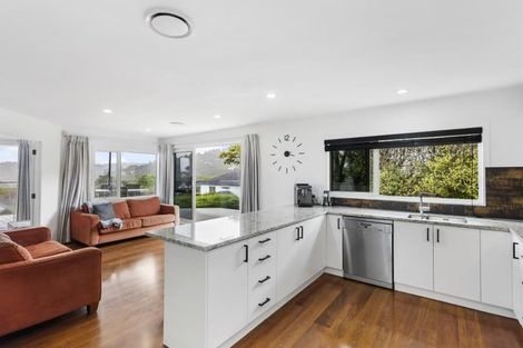 Photo of property in 6 Stephanie Close, Glenfield, Auckland, 0629