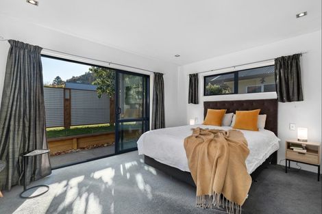 Photo of property in 2/1 Maple Court, Arthurs Point, Queenstown, 9371
