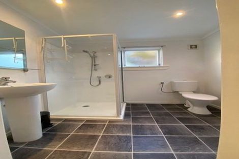 Photo of property in 2 Chaucer Road, Hospital Hill, Napier, 4110