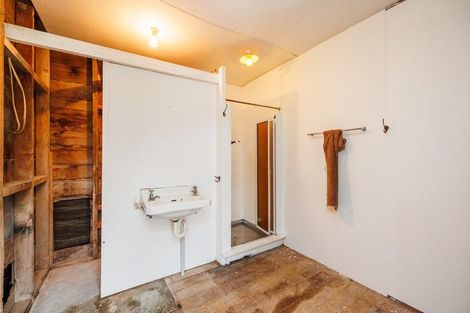 Photo of property in 56 Ongo Road, Hunterville, 4730