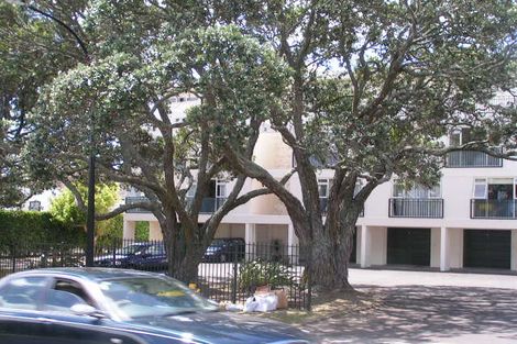 Photo of property in 2/21 Clifton Road, Hauraki, Auckland, 0622