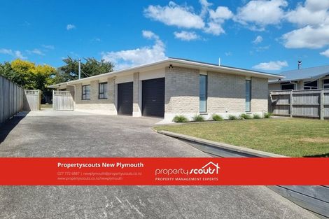 Photo of property in 5 Park Lane, Waitara, 4320