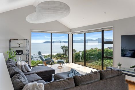 Photo of property in 15 Karekare Road, Raumati South, Paraparaumu, 5032