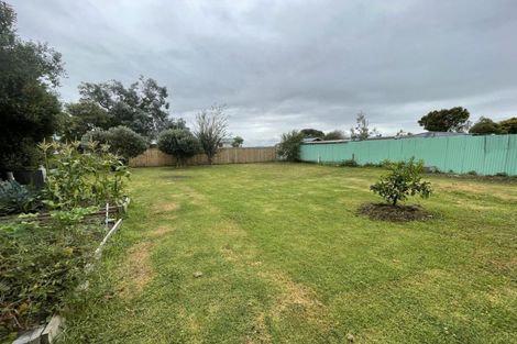 Photo of property in 64 Wikitoria Road, Putiki, Whanganui, 4501