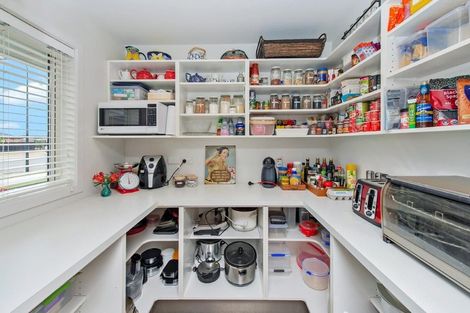 Photo of property in 2 Highworth Crescent, Rolleston, 7615