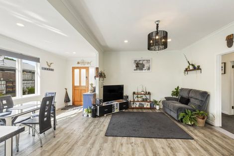 Photo of property in 56 Maire Street, Inglewood, 4330