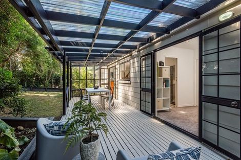 Photo of property in 8 Bellcroft Place, Belmont, Auckland, 0622